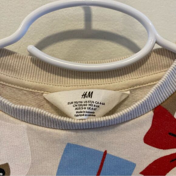 H&M holiday sweatshirt Christmas print 5/6 5t Santa penguin rainbow - Picture 5 of 5